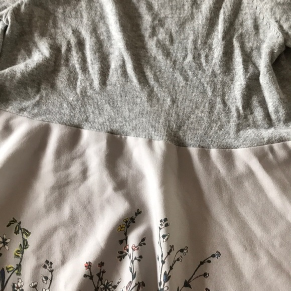 Moth Gardenia Pullover Motif - Picture 3 of 7